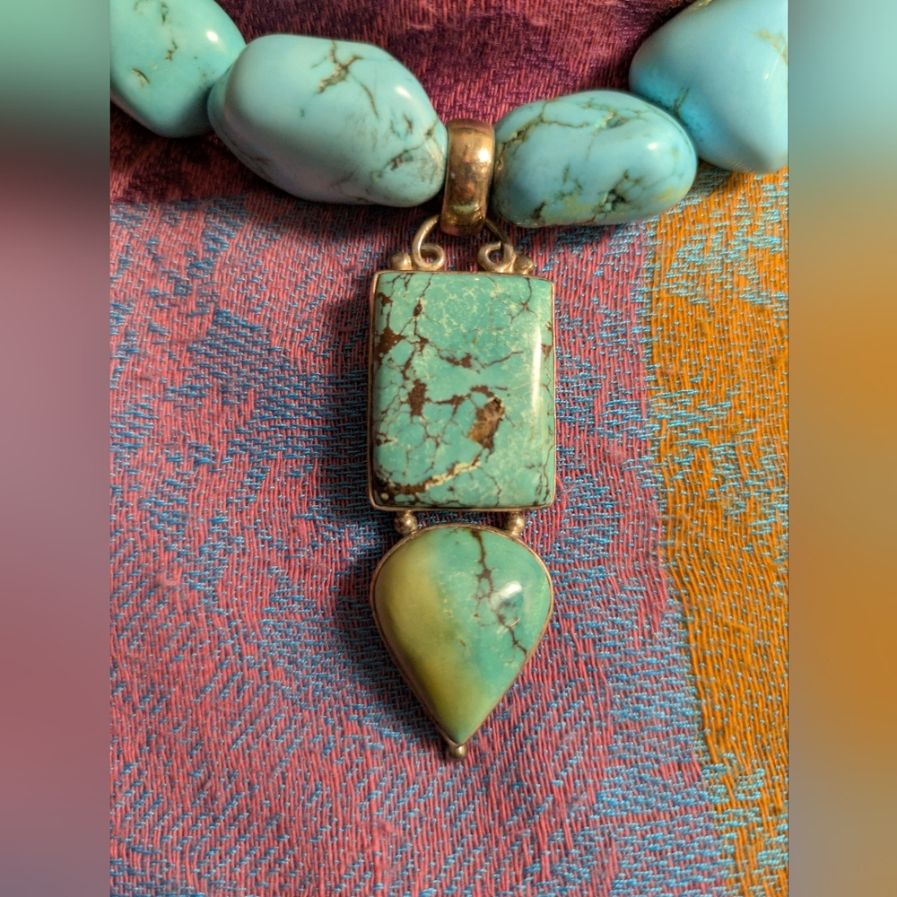 Turquoise Beaded Necklace - Picture 5 of 8